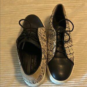 Cole Haan Women's Grand Pro 7-1/2 Black and Cream Sneakers